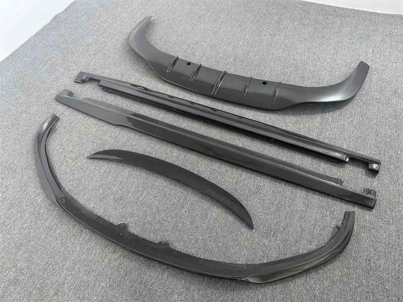 2015-2017Latest New Design Carbon Fiber Small BodyKit for  Continental GT Body Kits Limited Edition Front Rear Lip