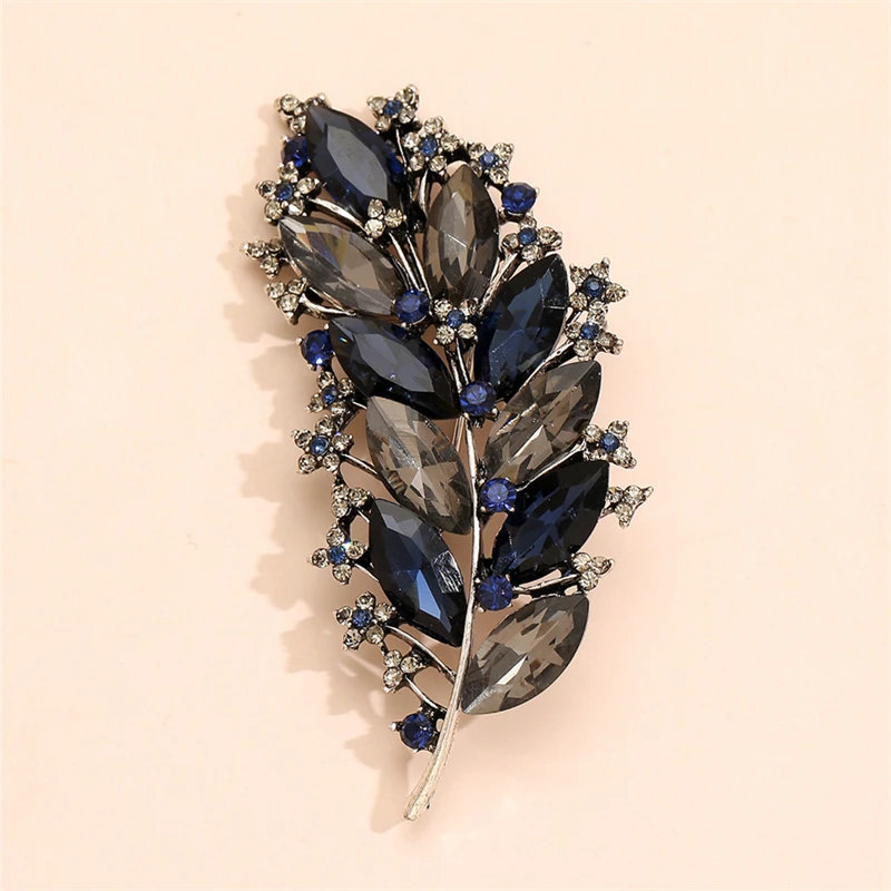 Trendy Female Crystal Feather Brooch Vintage Blue Crystal Leaf Brooches for Women Luxury Rhinestone Pins Corsage Badge Gifts