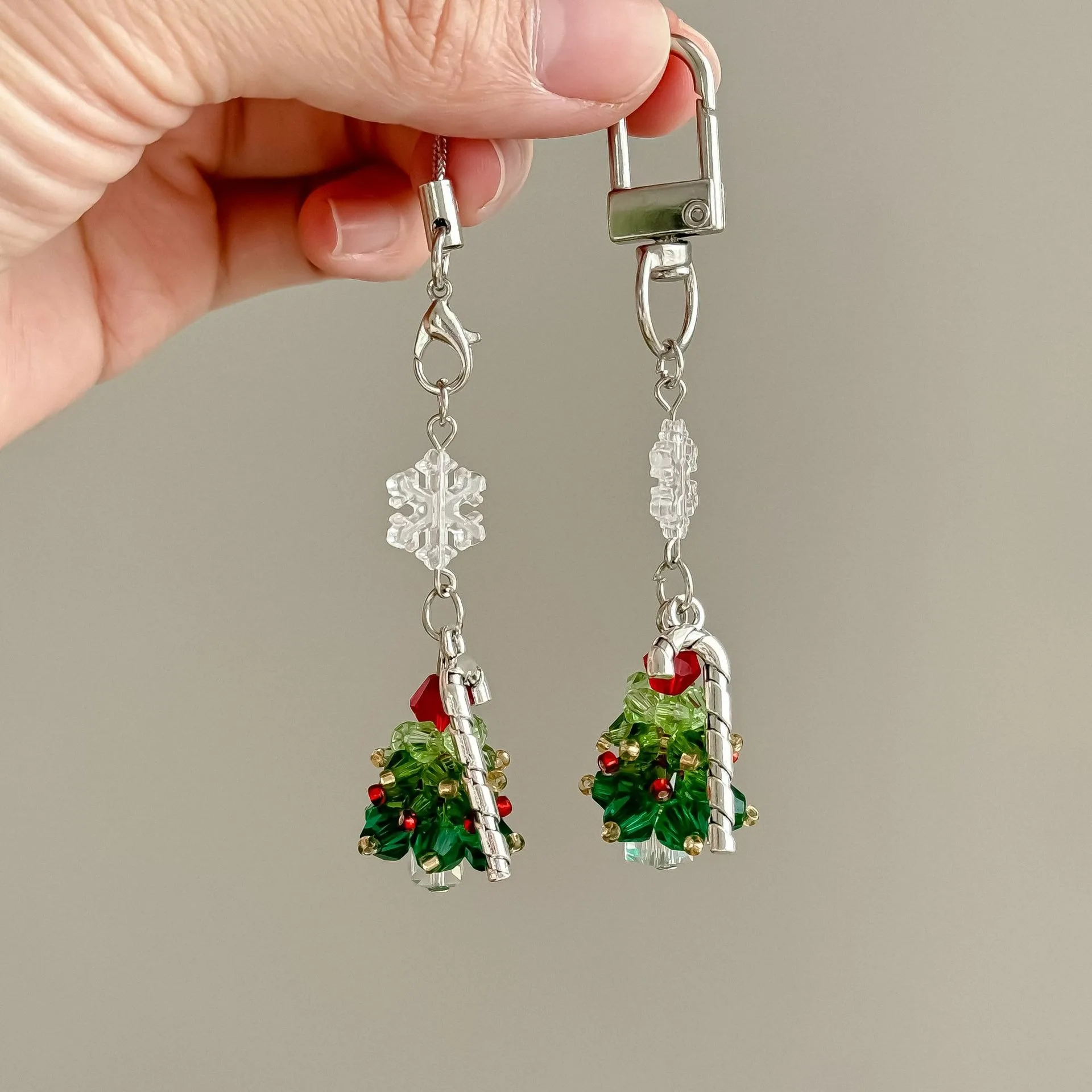 Christmas tree mobile phone pendant crystal beaded ccd earphone U disk pendant Christmas snowflake bag hanging key chain bag pen