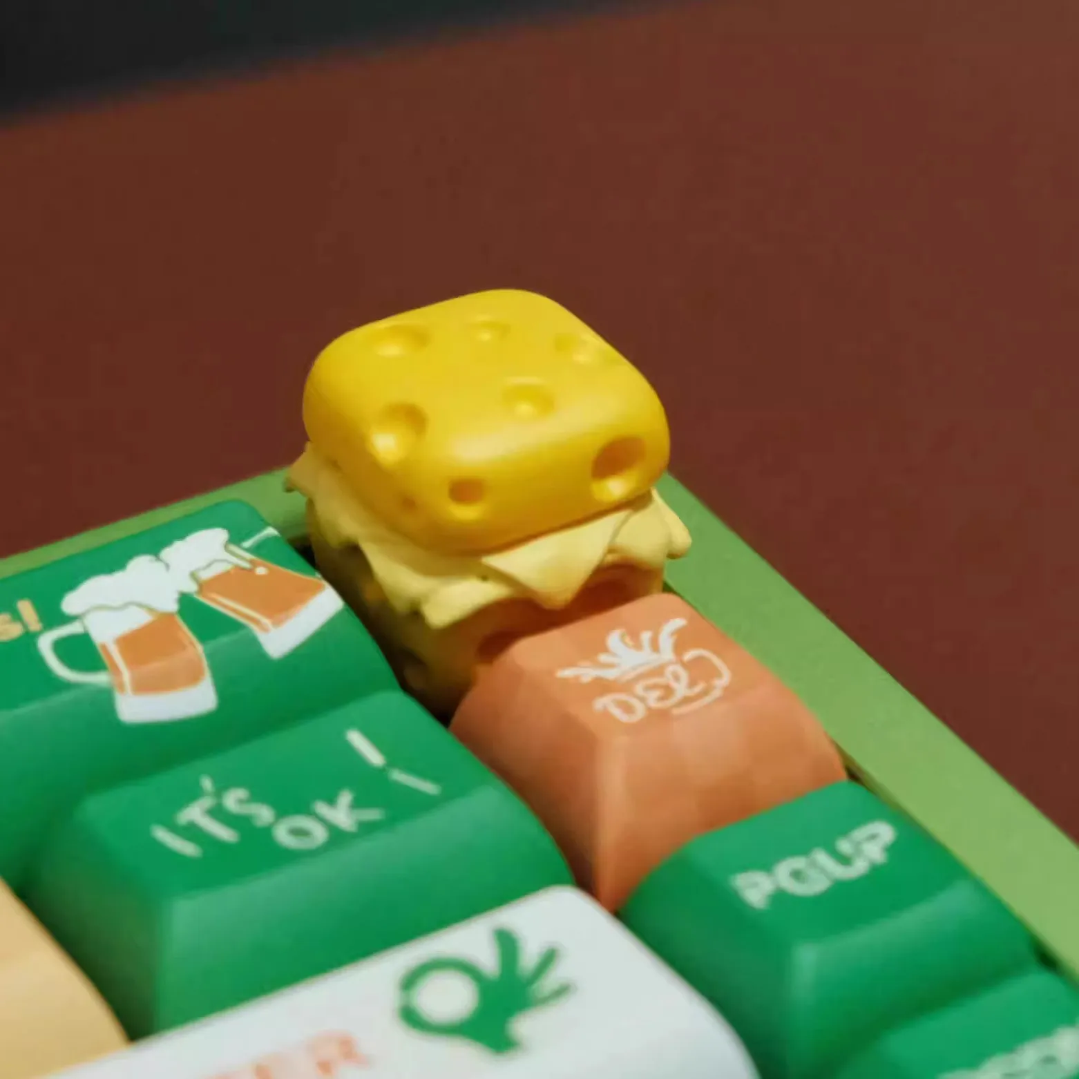 Cheeseburger Keycaps ABS Resin Cute Magnetic Yellow Cheese Keycaps for Mechanical Keyboard Custom Personalized Cuisine Key Caps