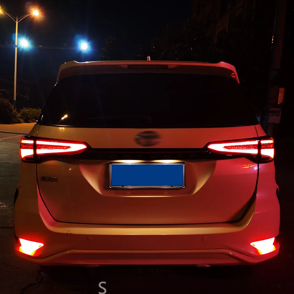 For Toyota Fortuner 2016-2020 LED Car Tail Light Assembly Upgrade with Start Animation and Dynamic Turn Signal, Tools