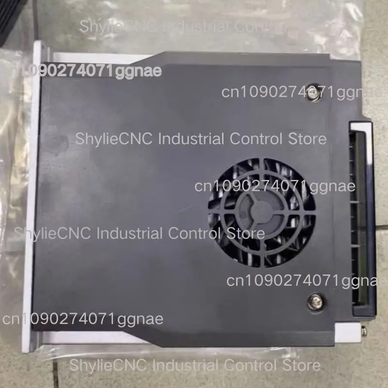 Подержанный сервопривод ASD-B2-1021-B мощностью 1 кВт протестирован, быстрая доставка.