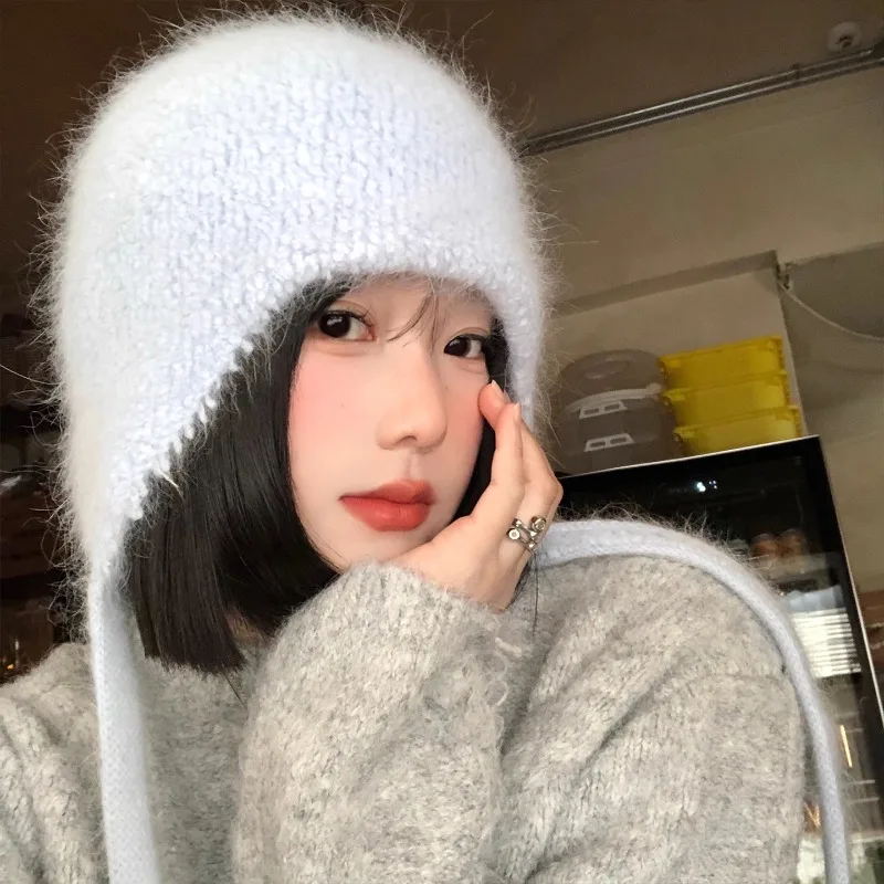 

Корейские свежие синие плюшевые вязаные пуловеры для женщин, осенне-зимние теплые шапки с защитой ушей, универсальные милые шапочки с ремешком