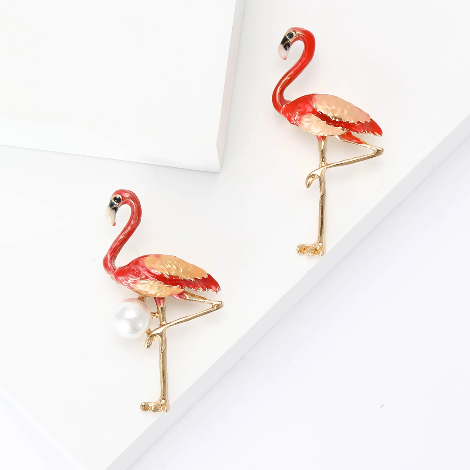 exquisite alloy enamel flamingo brooch, fashionable women's suit accessory jewelry