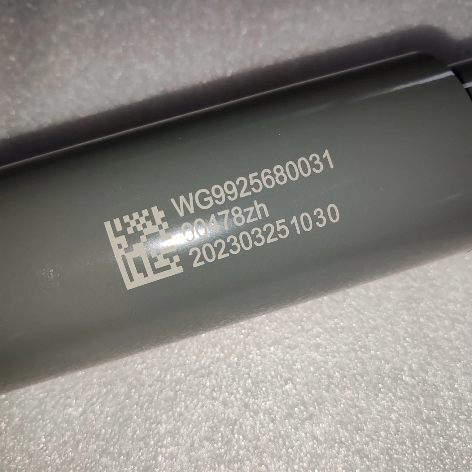 SINOTRUK HOWO Front Shock Absorber WG9925680031 Truck Chassis Accessories