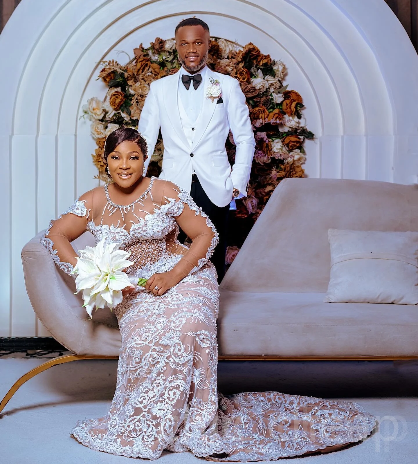 Съемные африканские свадебные платья Черные девушки Русалка с длинными рукавами Кружева с жемчугом Aso Ebi Свадебные платья Vestido De Novia по индивидуальному заказу