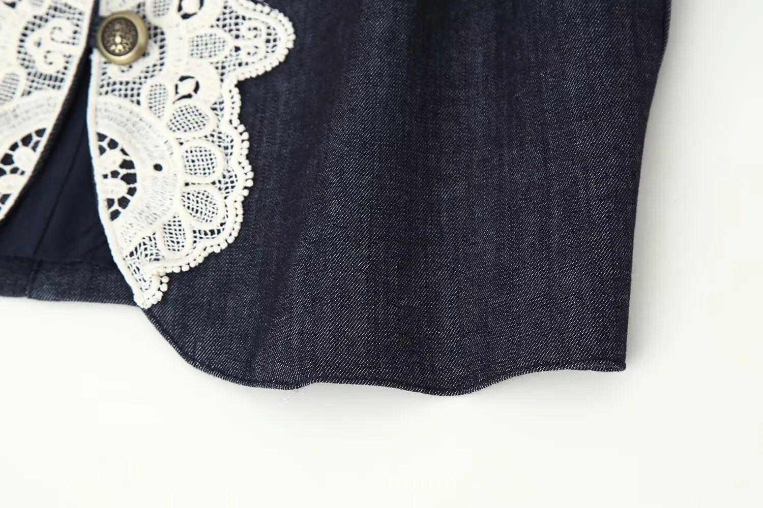 KONDALA Damen Schickes Vintage-Shorts-Set, Spitzenbesetzter Kurzblazer, Shorts mit Knopfbesatz, 2026 Frühherbst Trendiger Eleganter Pendleranzug – Detail 13