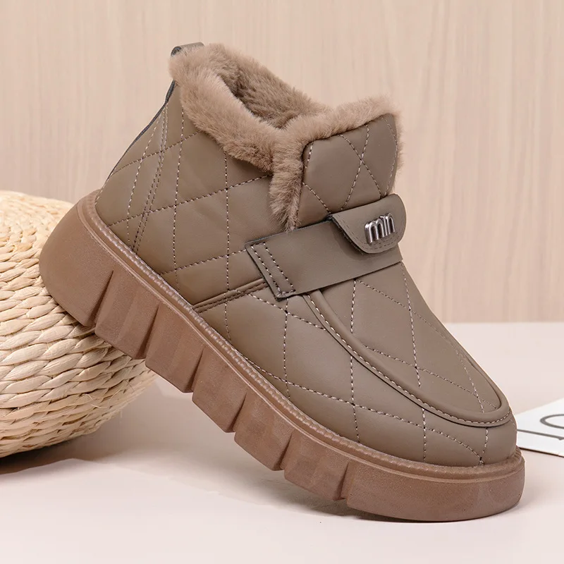 

2025 new winter women's shoes light anti-slip cold-resistant and warm mom's snow boots cotton shoes women's cotton shoes