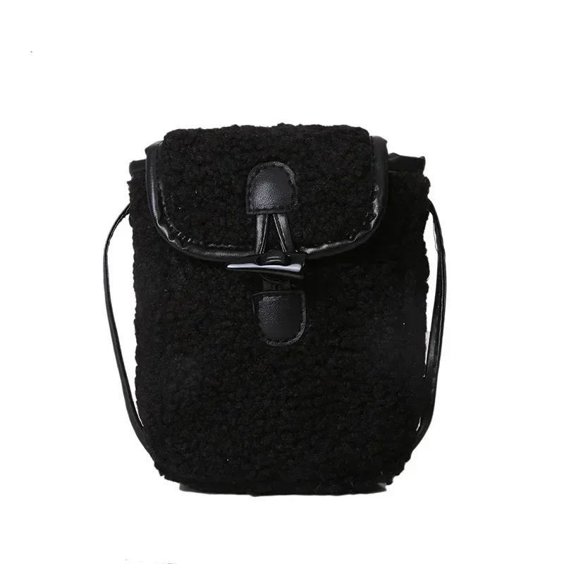 Lambswool-Bolso de piel sintética para mujer, bolsa de piel sintética, suave, dulce, encantador, cruzado, adolescentes, botón de cuerno portátil, Cuadrado de felpa, acogedor