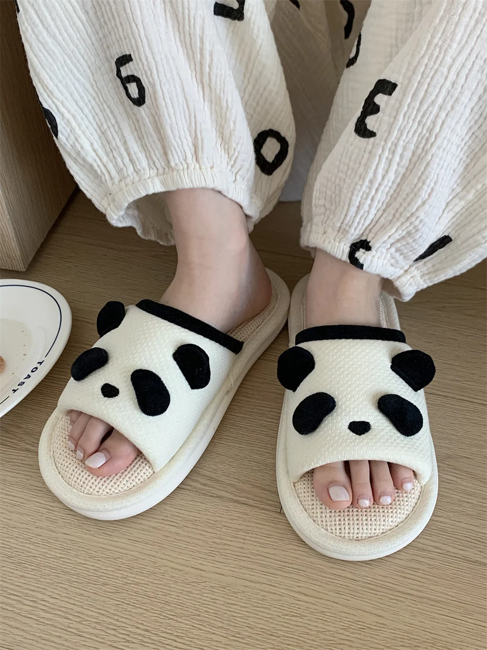 Sandal Linen empat musim, sandal lantai Panda lucu untuk wanita, sandal Linen menyerap keringat, Anti selip, sandal rumah