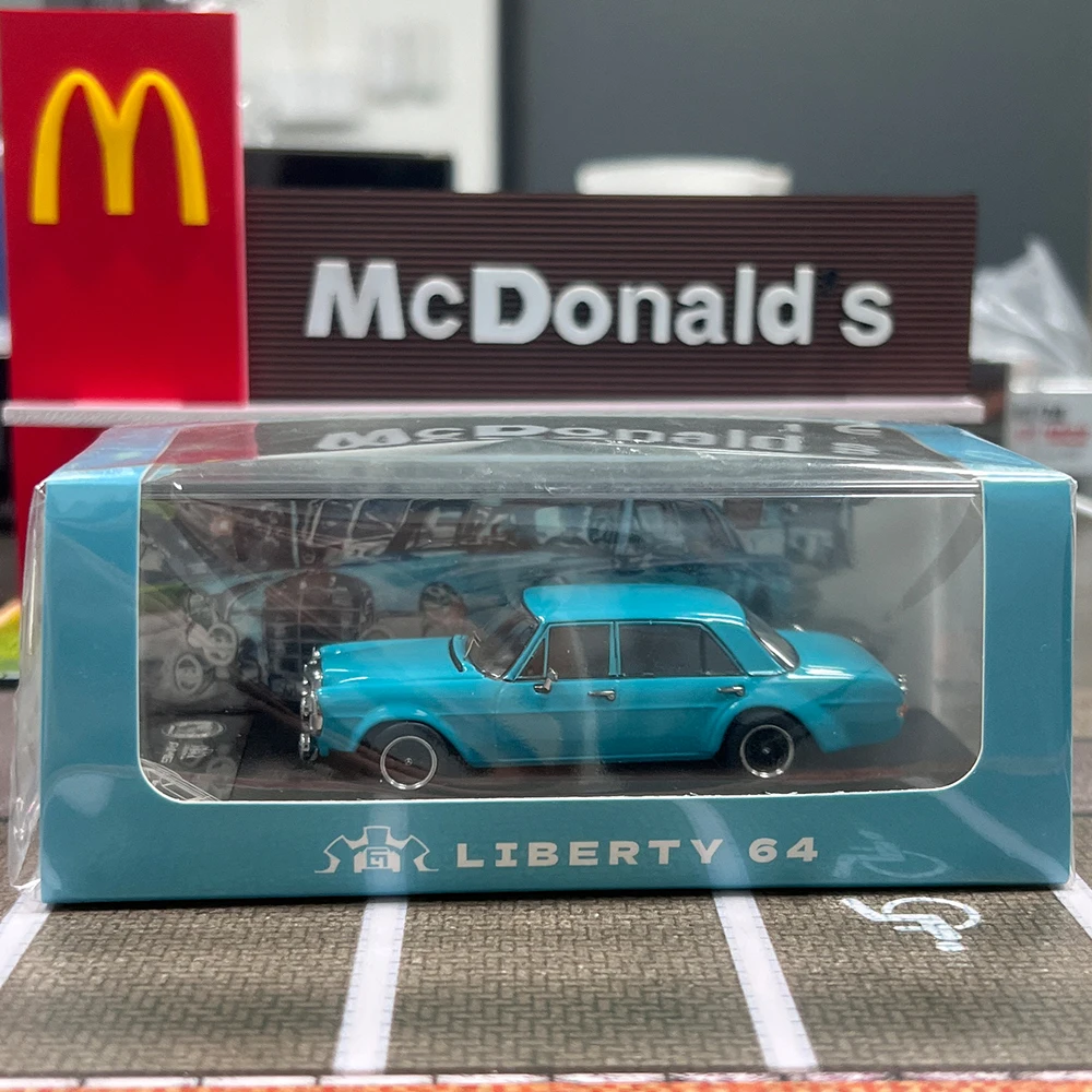 Liberty 64 1:64 300 modèle de voiture en alliage sel