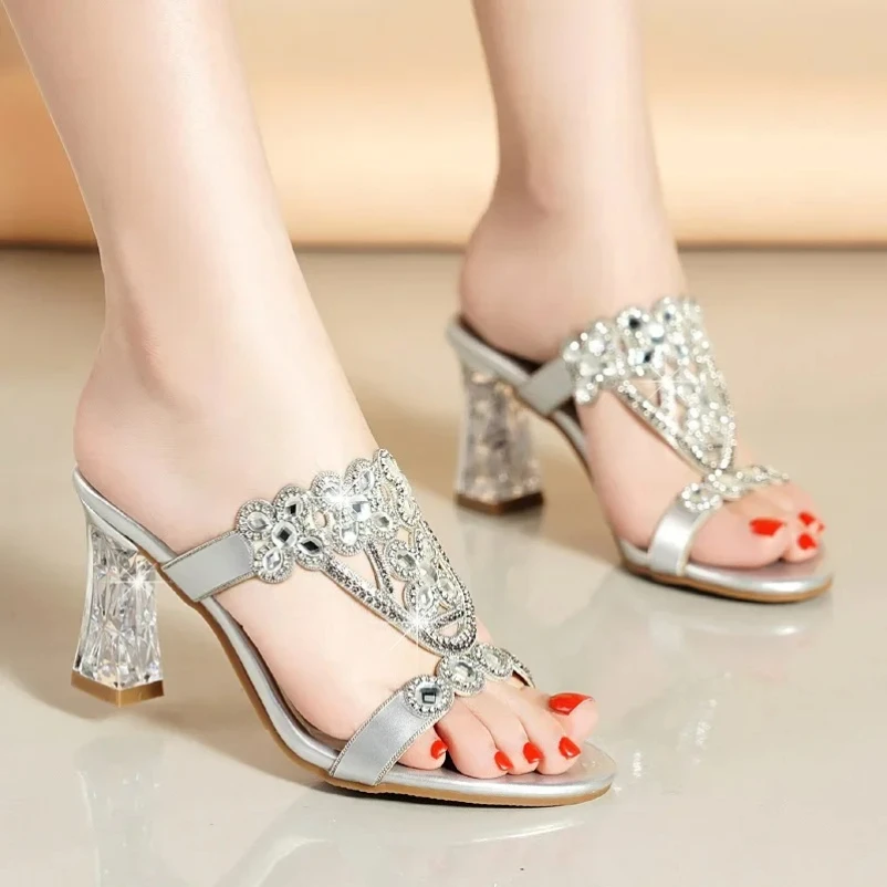 Лето 2023, женские элегантные модные тапочки на высоком каблуке, туфли на высоком каблуке с открытым носком, персонализированные шпильки со стразами