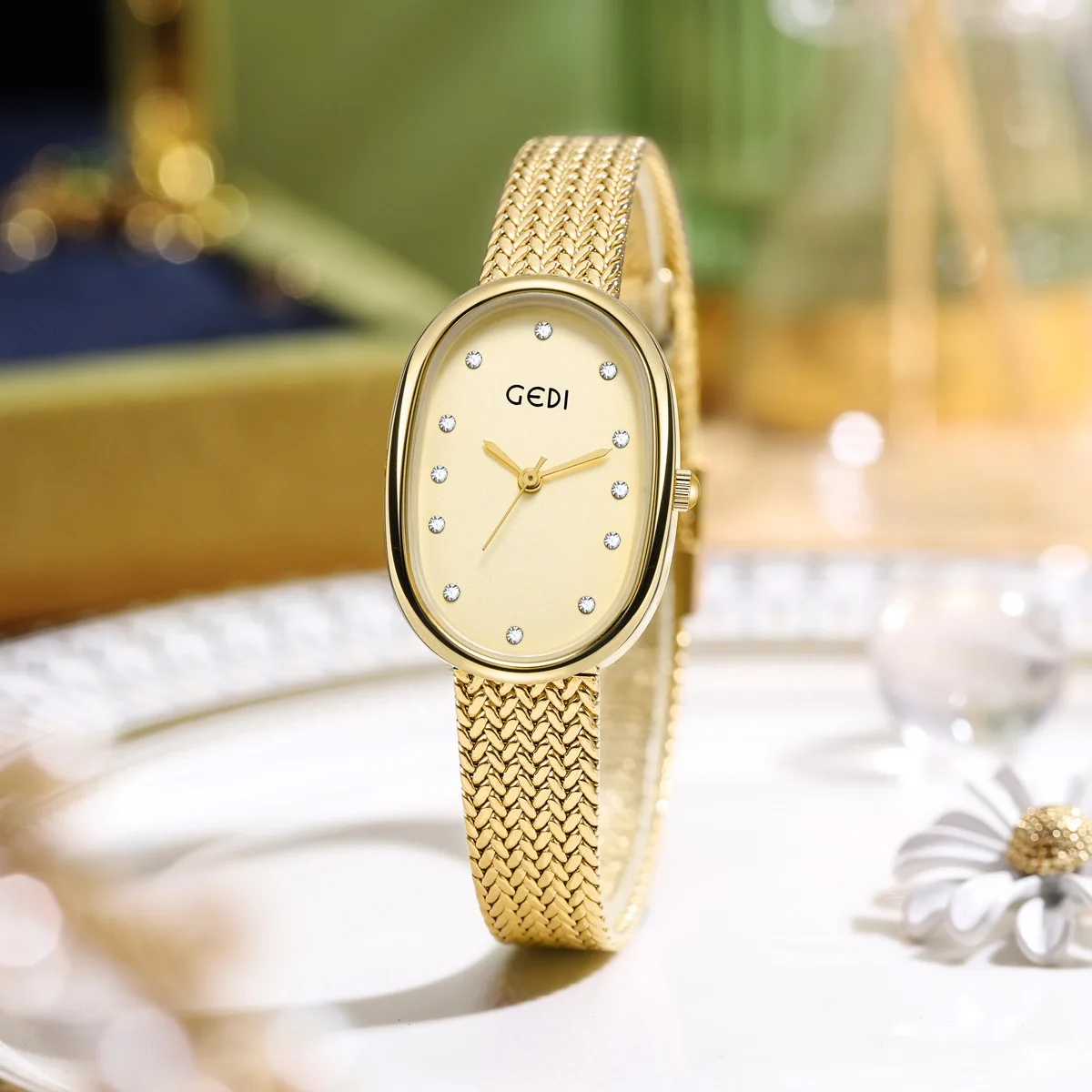 2026 Spring Hot Sale Fashion New Oval Watch Alloy Waterproof Ladies Watch