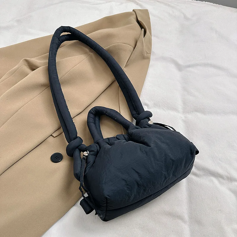 DKQWAIT Lässige, mit Nylon gepolsterte Einkaufstasche, Designer-Schulter-Umhängetasche für Damen, einfache Vintage-Handtaschen mit großer Kapazität, 2023 5