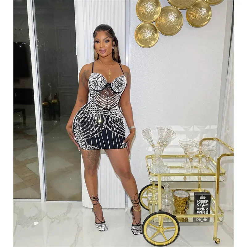 Vestido de aniversário com diamantes de cristal brilhante para mulheres, festa noturna, malha transparente, alça espaguete, natal, baile, bodycon, vestidos de clube