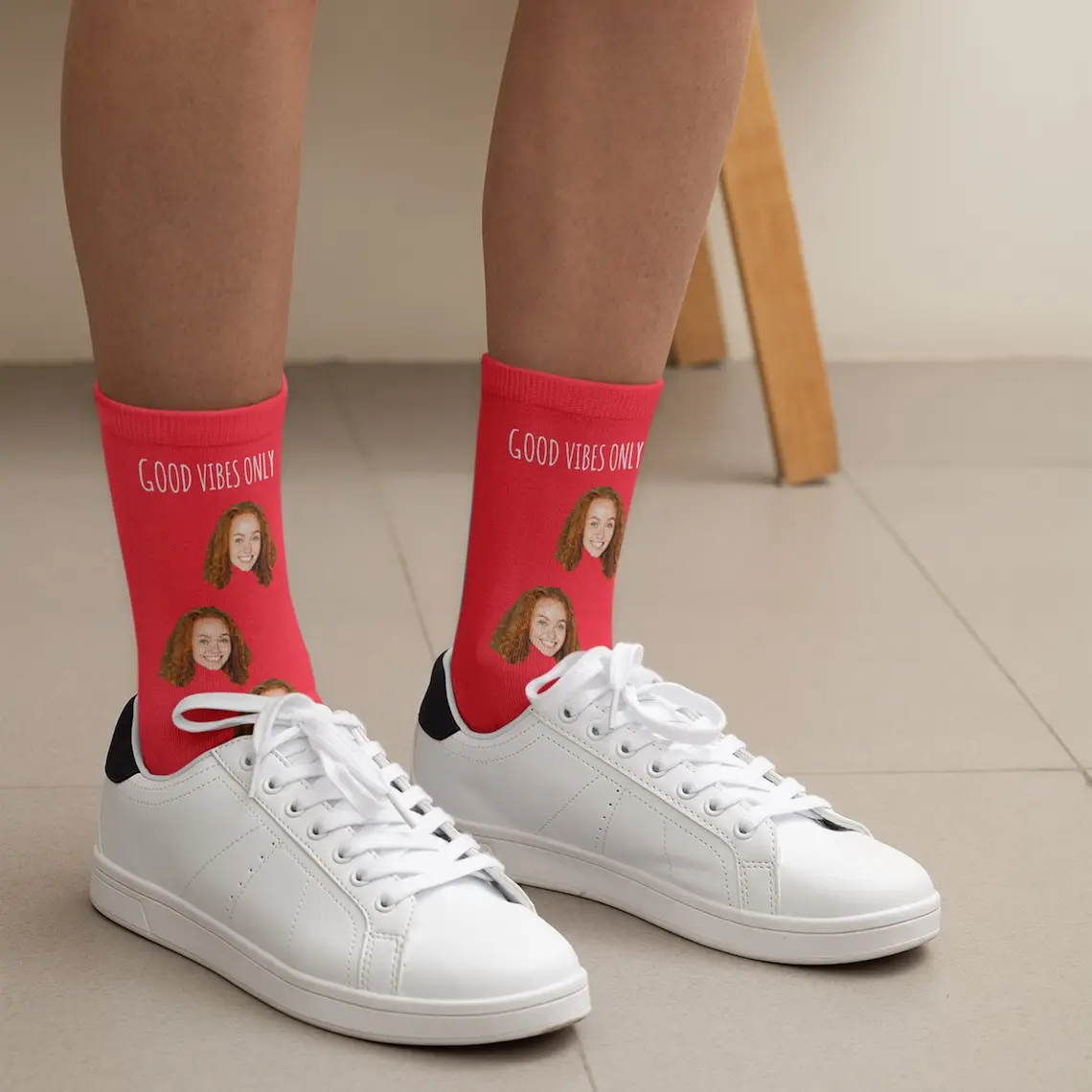 Chaussettes personnalisées avec photo pour hommes et femmes, 10 couleurs unies, visage personnalisé, ajoutez votre texte, coton, décontracté, amusant, joyeux Noël, cadeaux