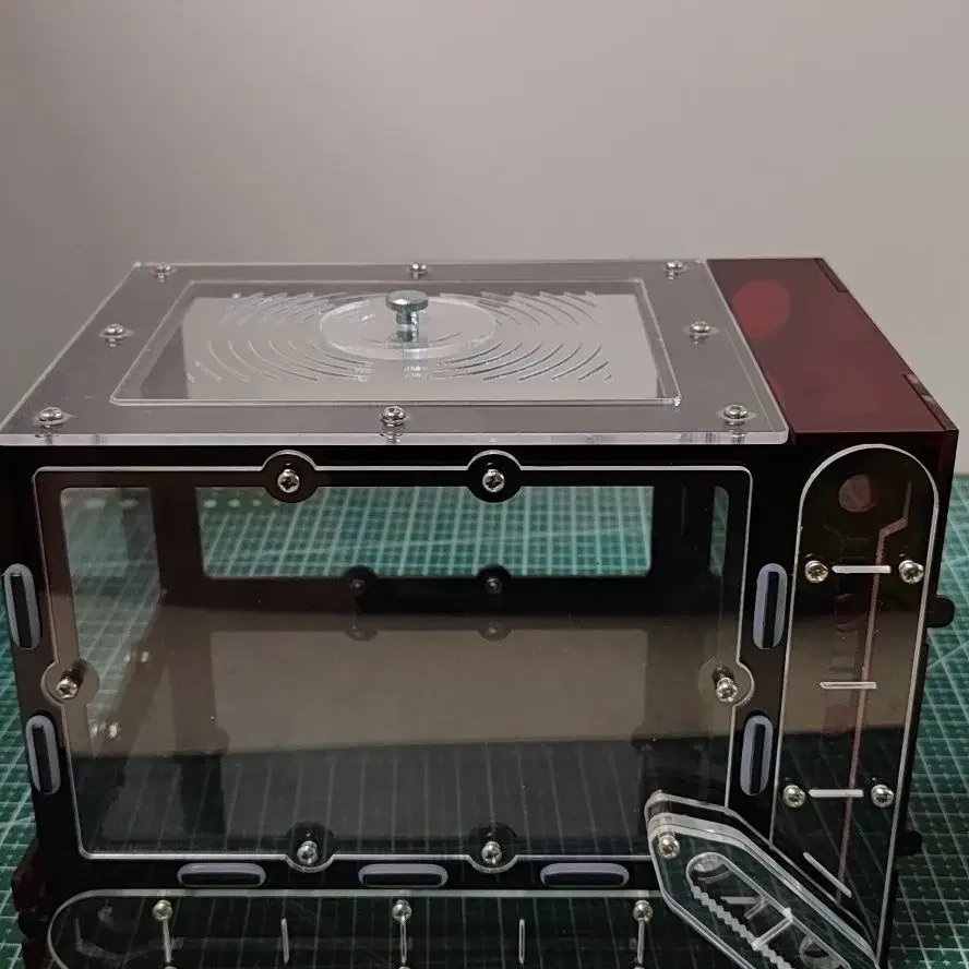 Obrázek 6: Černá hrad mini 15 a 18 ráže 11pro test trubice hnízdo mravencovití dílna grand empír galaxy warship