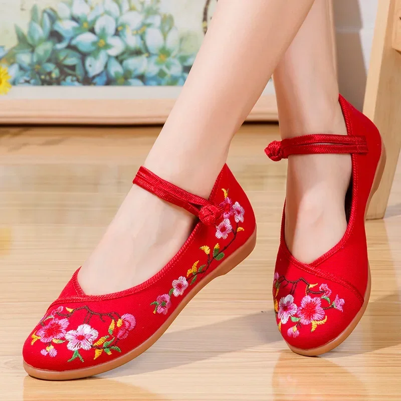 

2023 New spring and autumn summer casual women's flat shoes casual embroidery ladies shoes