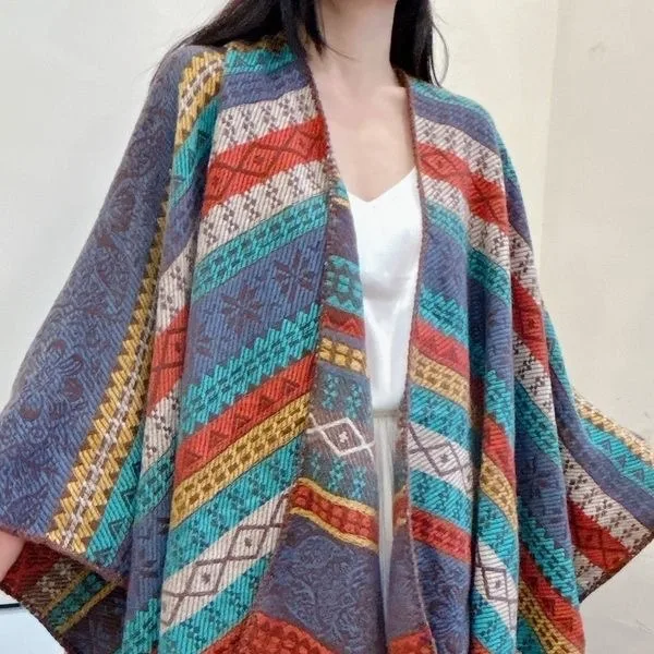 Bohemian style shawl, retro ethnic style striped shawl, suitable for vacation photos and keeping warm.