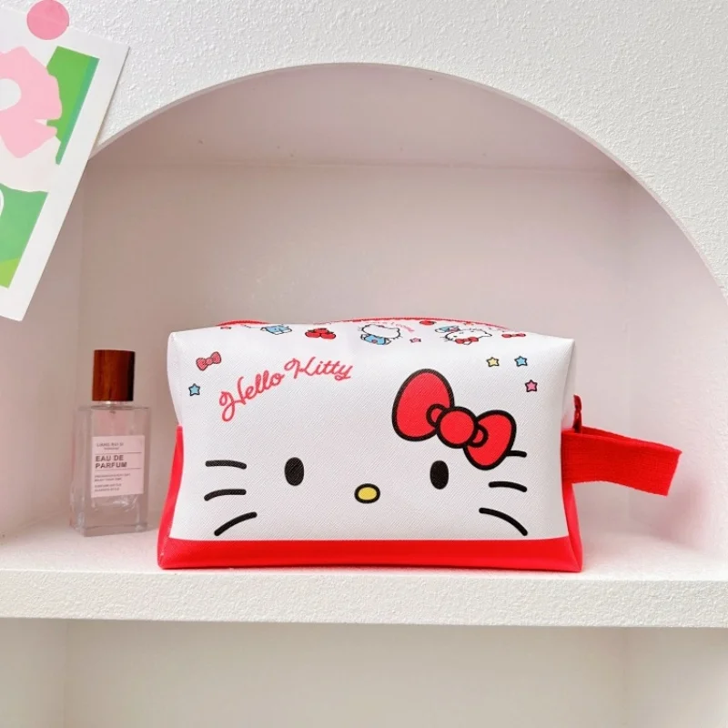 Sanrio Hello Kitty borsa cosmetica portatile da donna Cartoon Cute Girl Heart Melody Kuromi borsa da viaggio di grande capacità