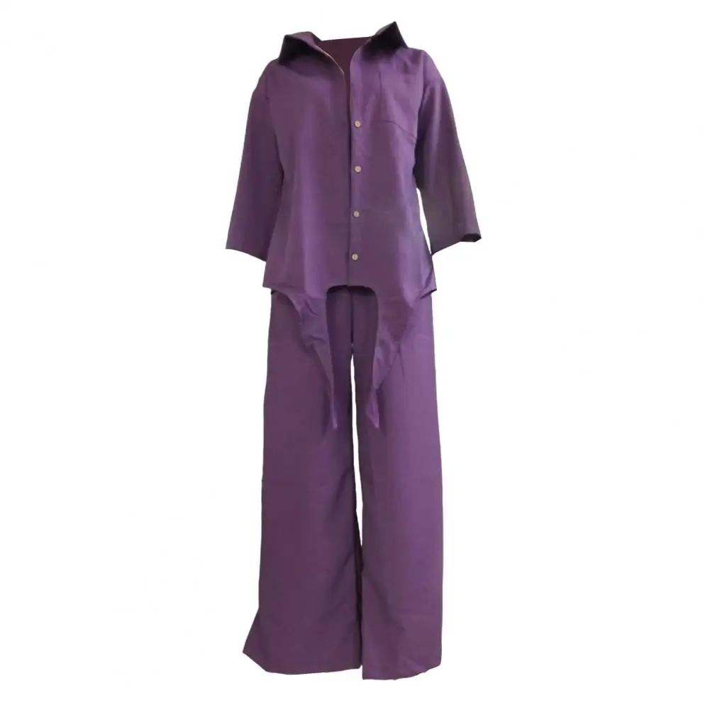 

Летний домашний костюм 2026: повседневный комплект для женщин – свободный топ с отложным воротником и длинными рукавами, брюки с широкими штанинами.