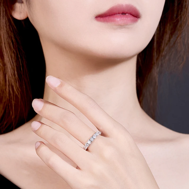 Full Moissanite Ring For Women Sparkling Wedding Party S925 Sterling Silver Plated 18K Jewelry Classic Rings D Color  VVS1 GRA