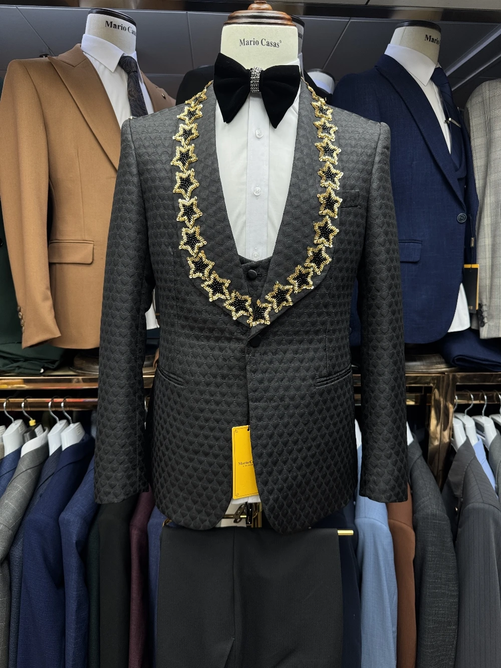 Black Patterned Men’s Tuxedo With Gold Star Embellishment High-end Luxury Formal 3-pieces Suit Set For Gala Ceremony Weddings