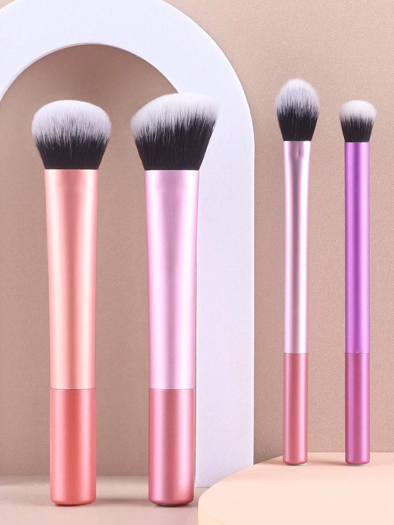 4pcs Contour Brush, Foundation Brush, Eye Shadow Brush, Concealer Brush Portable Set