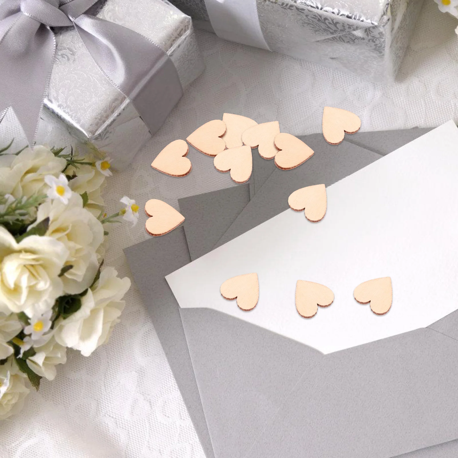 

300pcs Heart Shaped Wooden Slices Blank Labels for DIY Crafts Wedding Decor Valentine Home Projects Sewing Accessories
