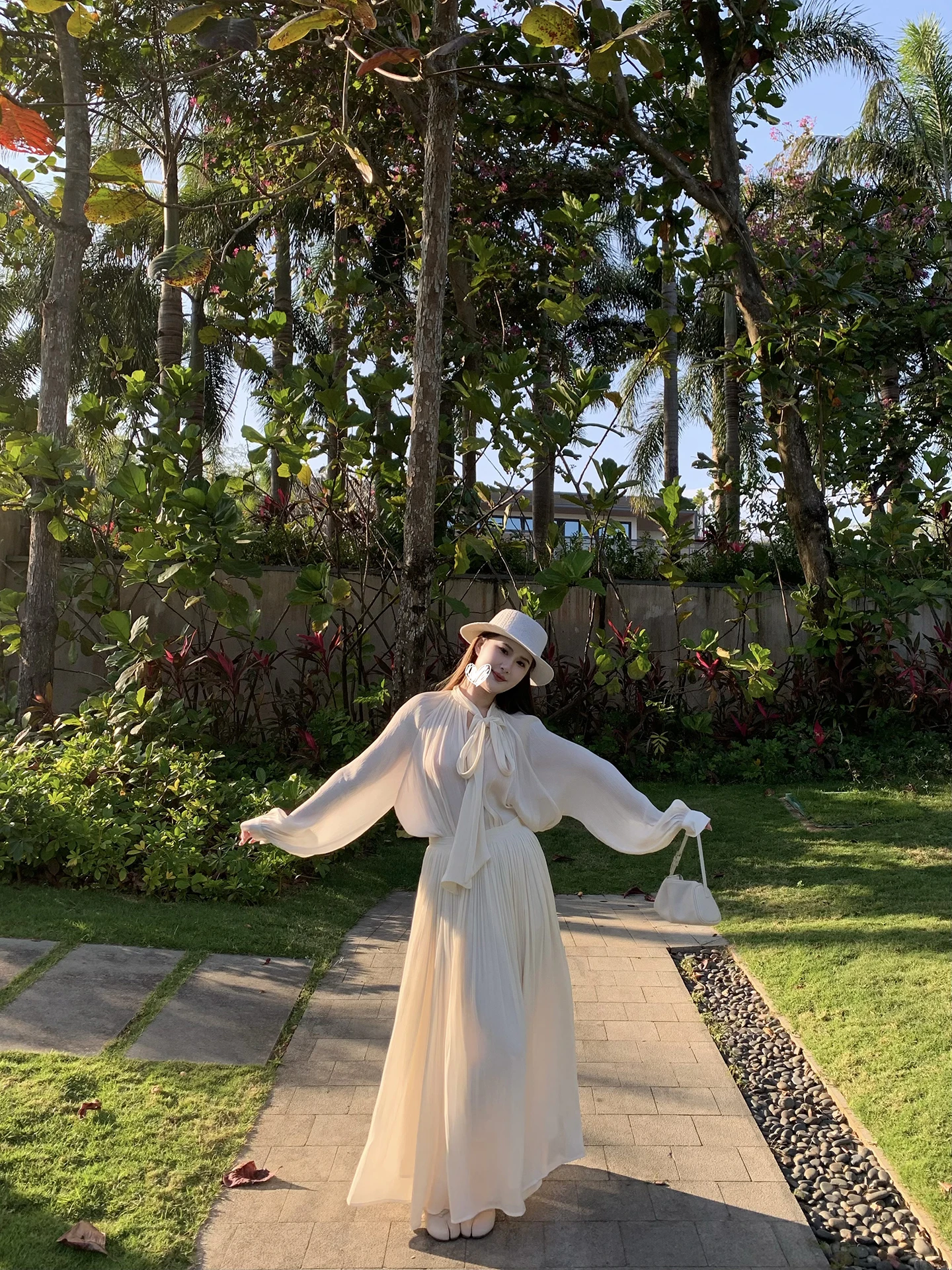 

ChubbyGirl Heartthrob Moonlight Knot Elegant Meat Concealing Top Half Skirt Set Long Sleeve Spring Fashion Women's ...