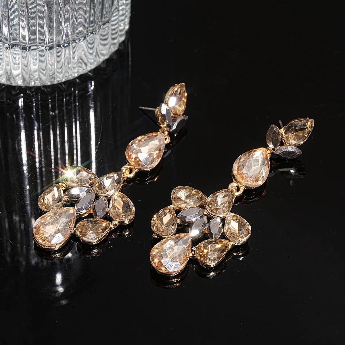 European and American cross-border silver needle diamond flower earrings light luxury high-end earrings fashion commuter fringed