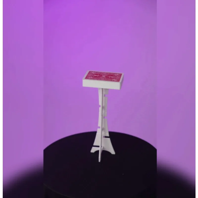 カード・トゥ・テーブル ブイーキー作 クローズアップ マジックトリック イリュージョン ギミック マジシャンアクセサリー マジック小道具 ポーカーカード マギア 面白いゲーム