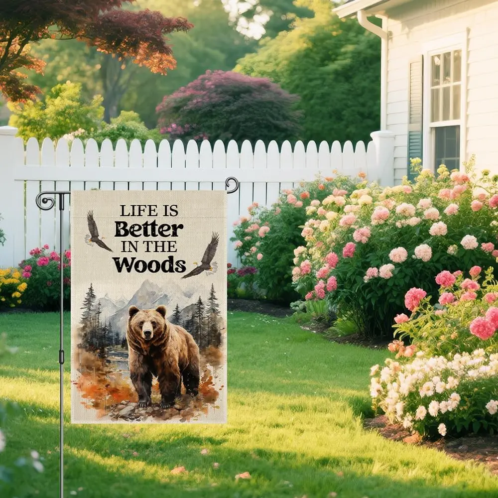 Life is Better in the Woods Garden Flag, Bear Outdoor Banner, Adventure Camping Flag, Funny Welcome Yard Farmhouse Patio Por zzo