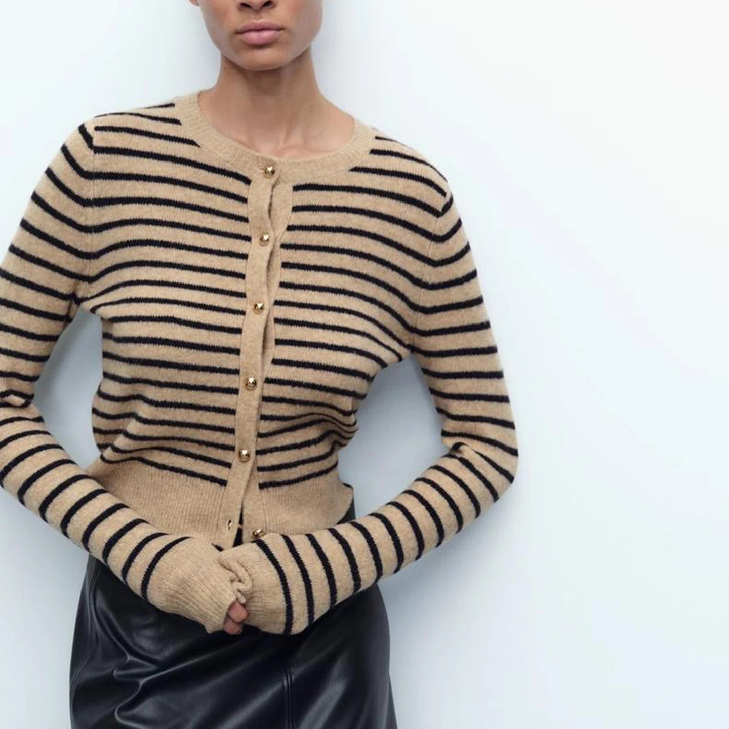 Kardigan Rajut Wanita Motif Cetak Bulat Kerah Bulat Desain Garis-garis Lengan Panjang Gaya Eropa Musim Gugur Produk Baru Merek Z