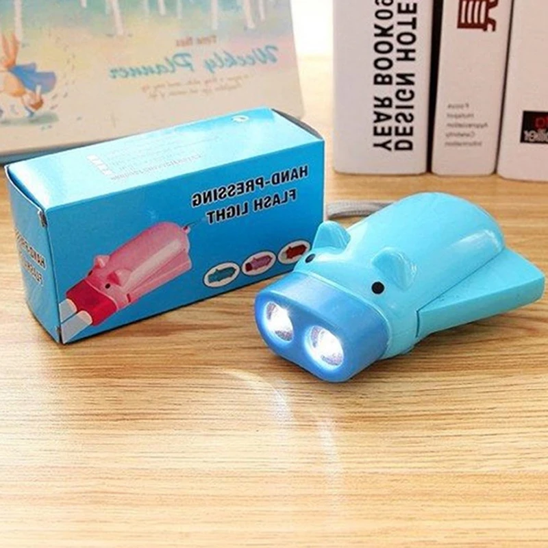 Mini mão pressão porco tocha auto-geração LED piscando lanterna portátil luz com 2 LEDs (cor aleatória)