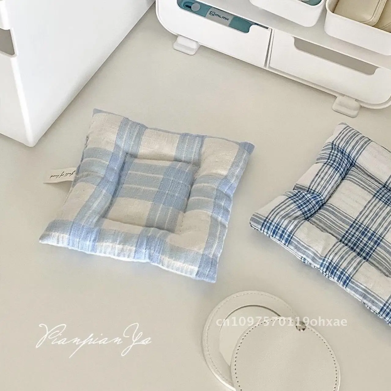 

Korean Style Ins Style Plaid Coaster Fresh Cotton Dining Table Fabric Heat Insulation Mat Shooting Props Home Living Room Coaste