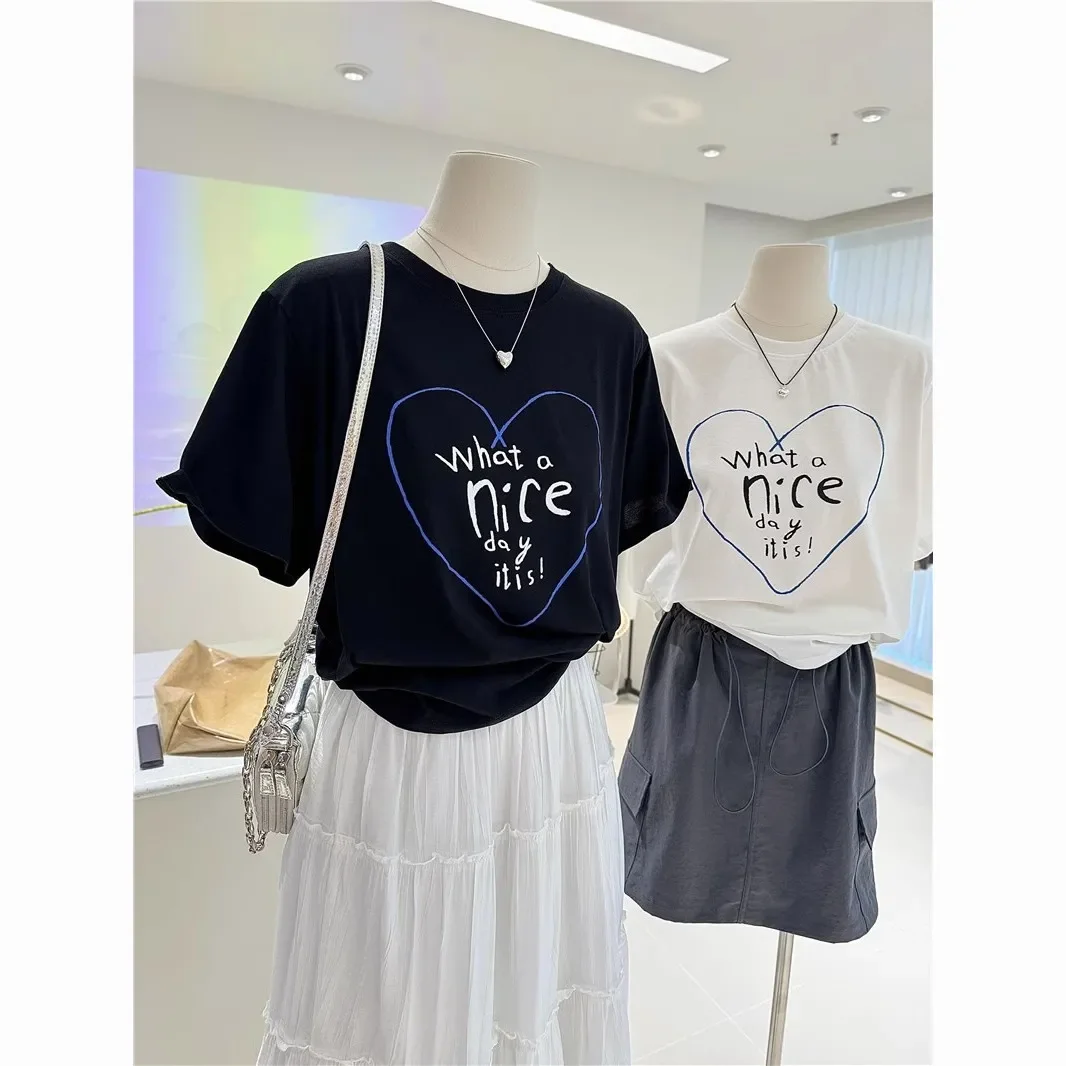 

A Trendy American Short-sleeved T-shirt with Letter Prints Featuring A Loose Elegant Style Is Versatile and Made of Pure Cotton