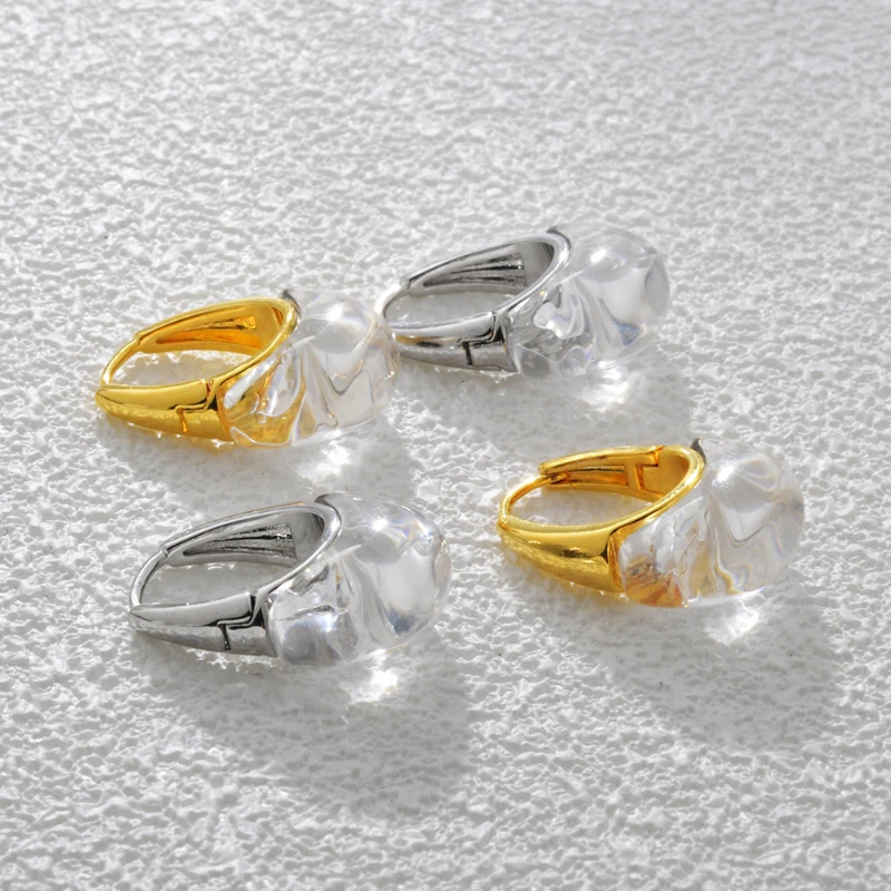 Korean Style Minimalist Niche Design Cool Personalized Texture Irregular Transparent Resin Temperament Earrings for Women.