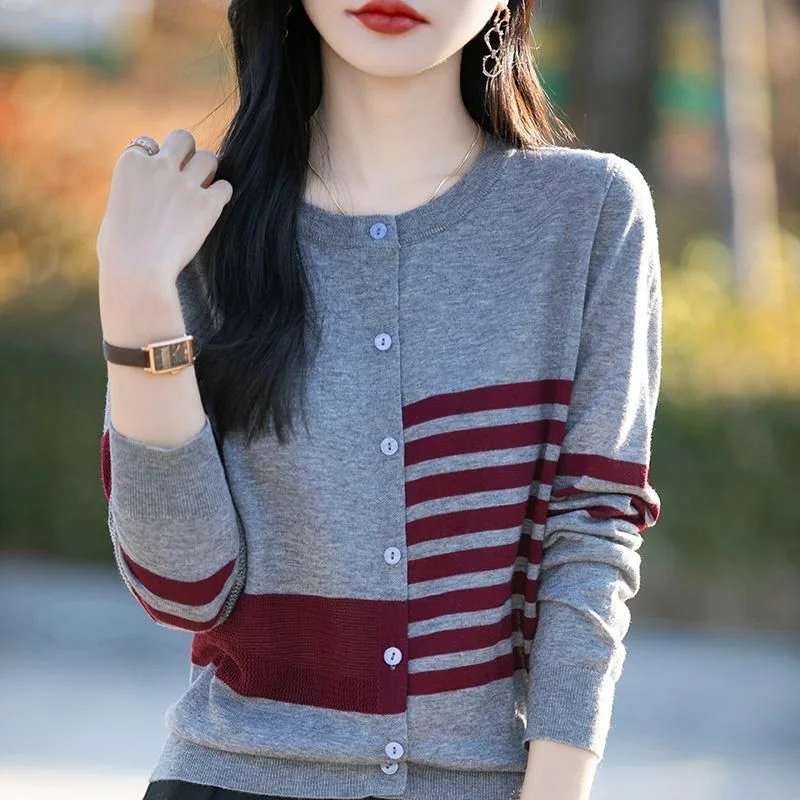 New Round Neck Knitted Cardigan Color-blocking Horizontal Stripes Fashionable Loose Versatile Top Jacket in Spring and Autumn