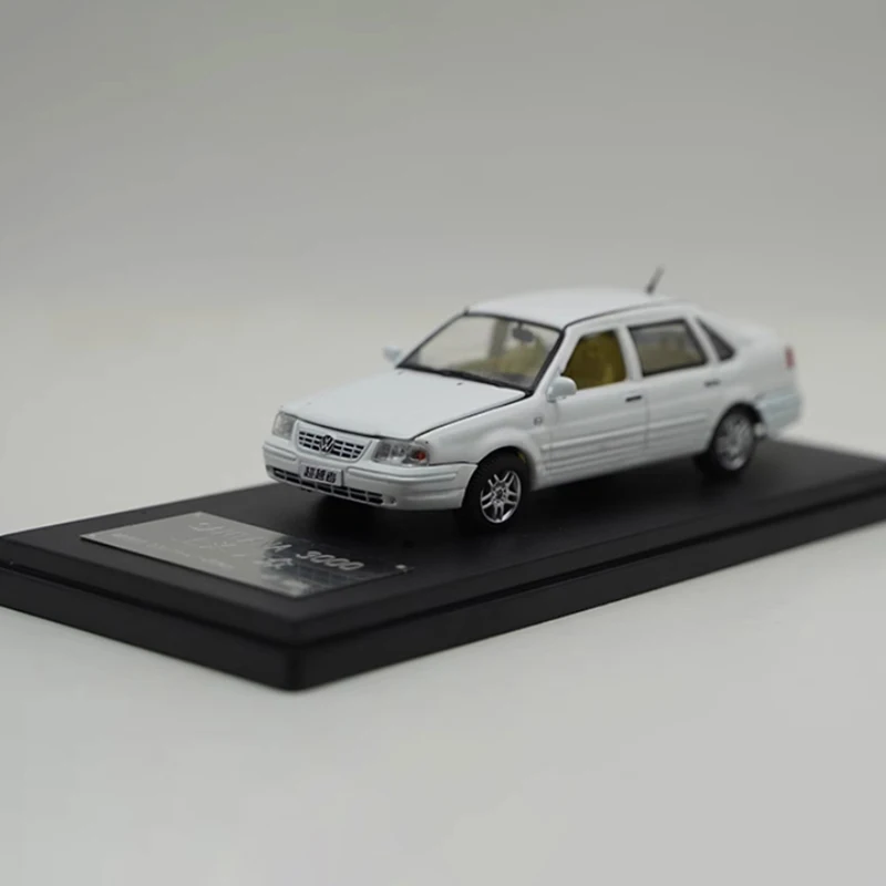 

Оригинальный 1:43 SANTANA 3000, имитация сплава, модель автомобиля, статическое украшение, коллекционные предметы, подарочные игрушки