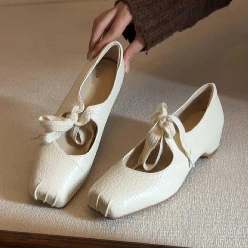 

Женские туфли-балетки Мэри Джейн, новые кроссовки, лоферы с квадратным носком, кожаные туфли, летние дизайнерские балетки 2026, спортивные туфли