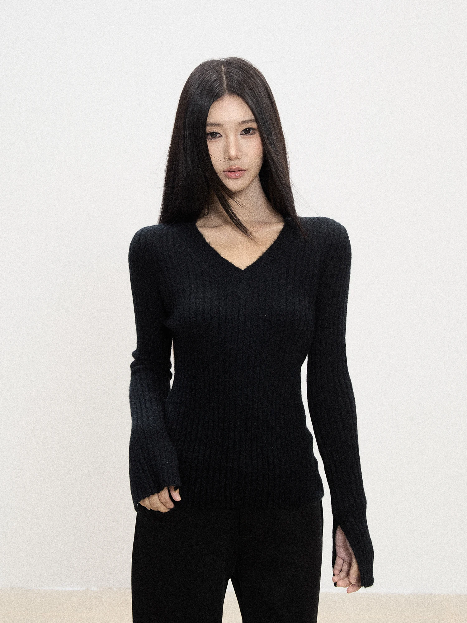 

Slim Fit Casual Knit Sweater Women's Base Layer irt Versatile Autumn 2025 New Sle Withmin Comfortable Medium Gauge Knitte...