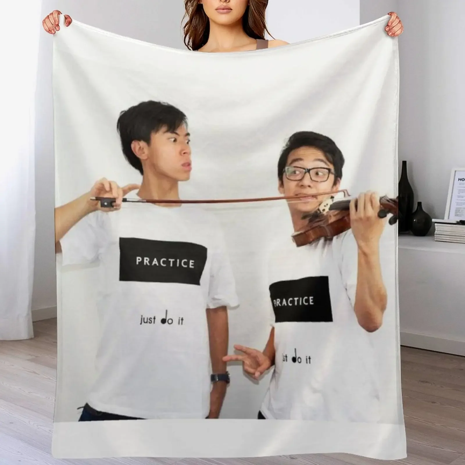 

Two set violin Throw Blanket Soft Beds blankets ands halloween Fashion Sofas Blankets