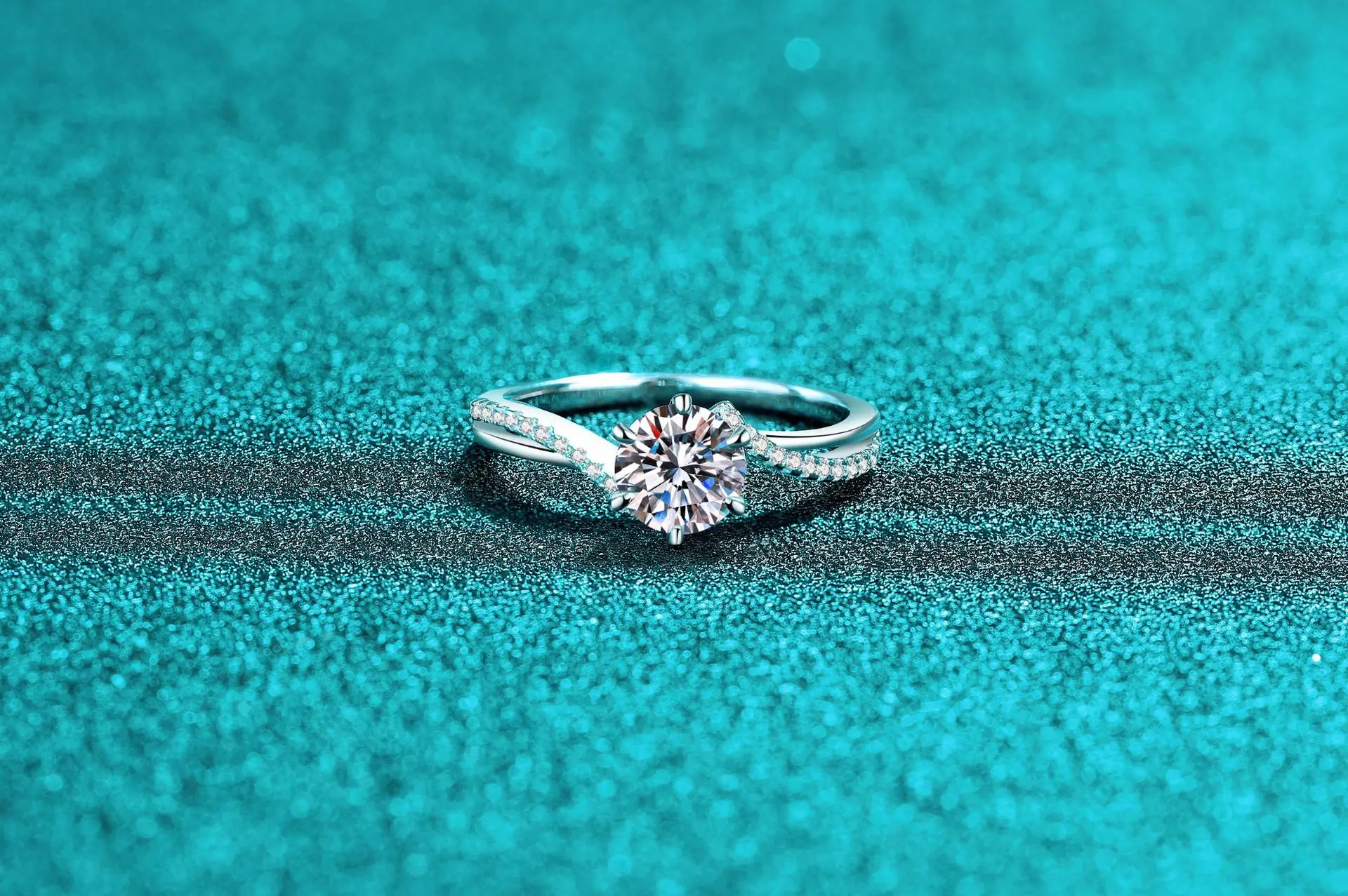 Exquisite Platinum PT950 Unique 1 Carat Moissanite Ring Twisted Band Snowflake Micro-Set Ring Christmas Charm Fine Jewelry Gift