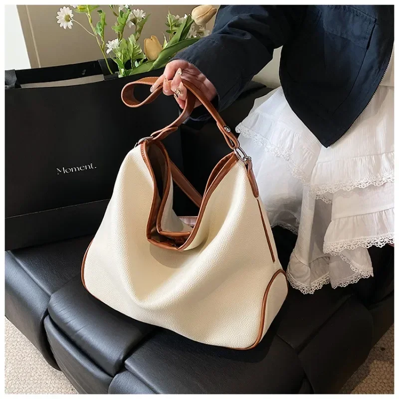 

2025New Fashionable Large Capacity Tote Bag Versatile Women's Crossbody Bag Simple Leisure Single Shoulder Handbag Un Sac Épaule