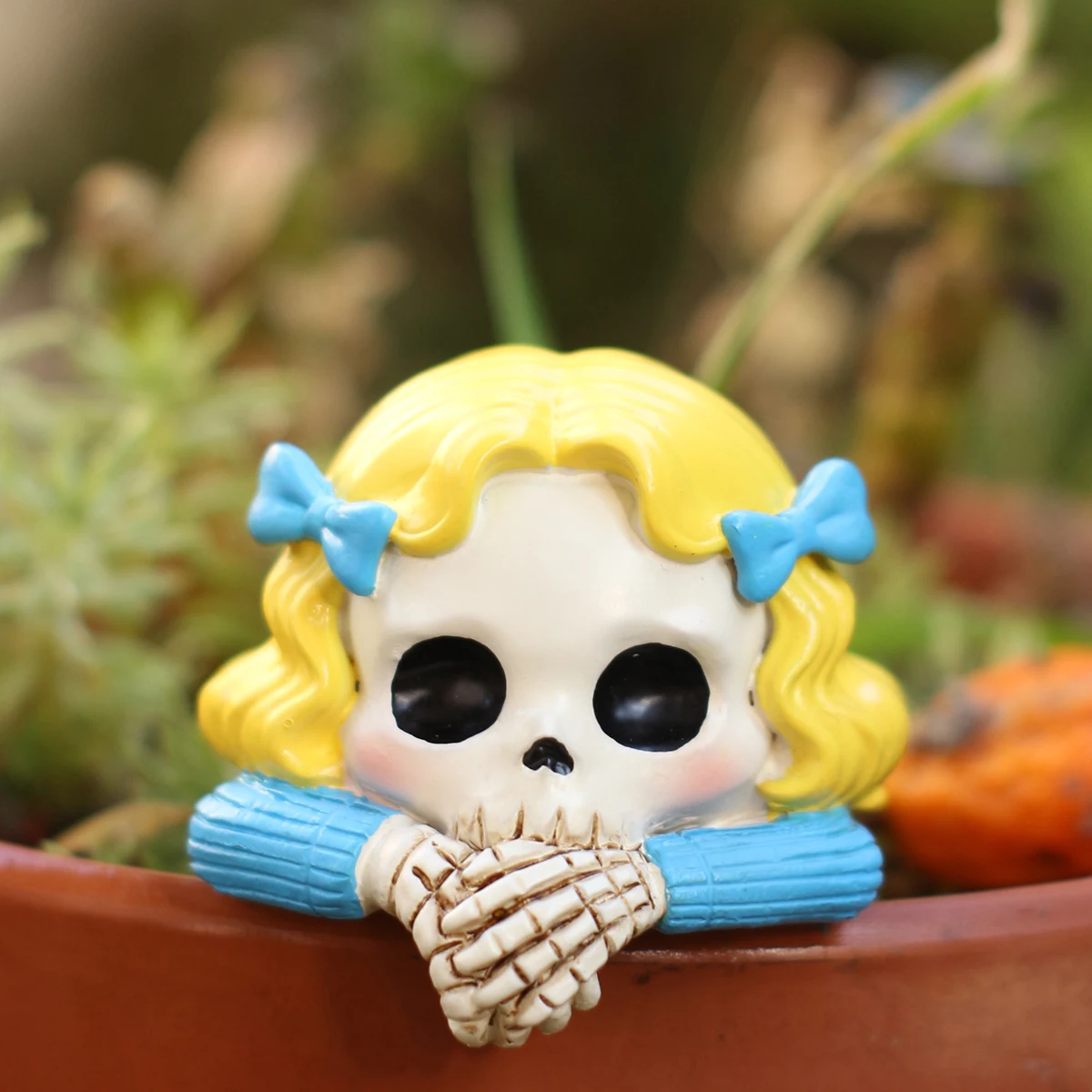 Cross-border Day of the Dead Cute Blonde Bow Skeleton Flower Pot Ornament, Lying Skeleton Figurine, Halloween Potted Plant Moss Miniature Scene Decoration