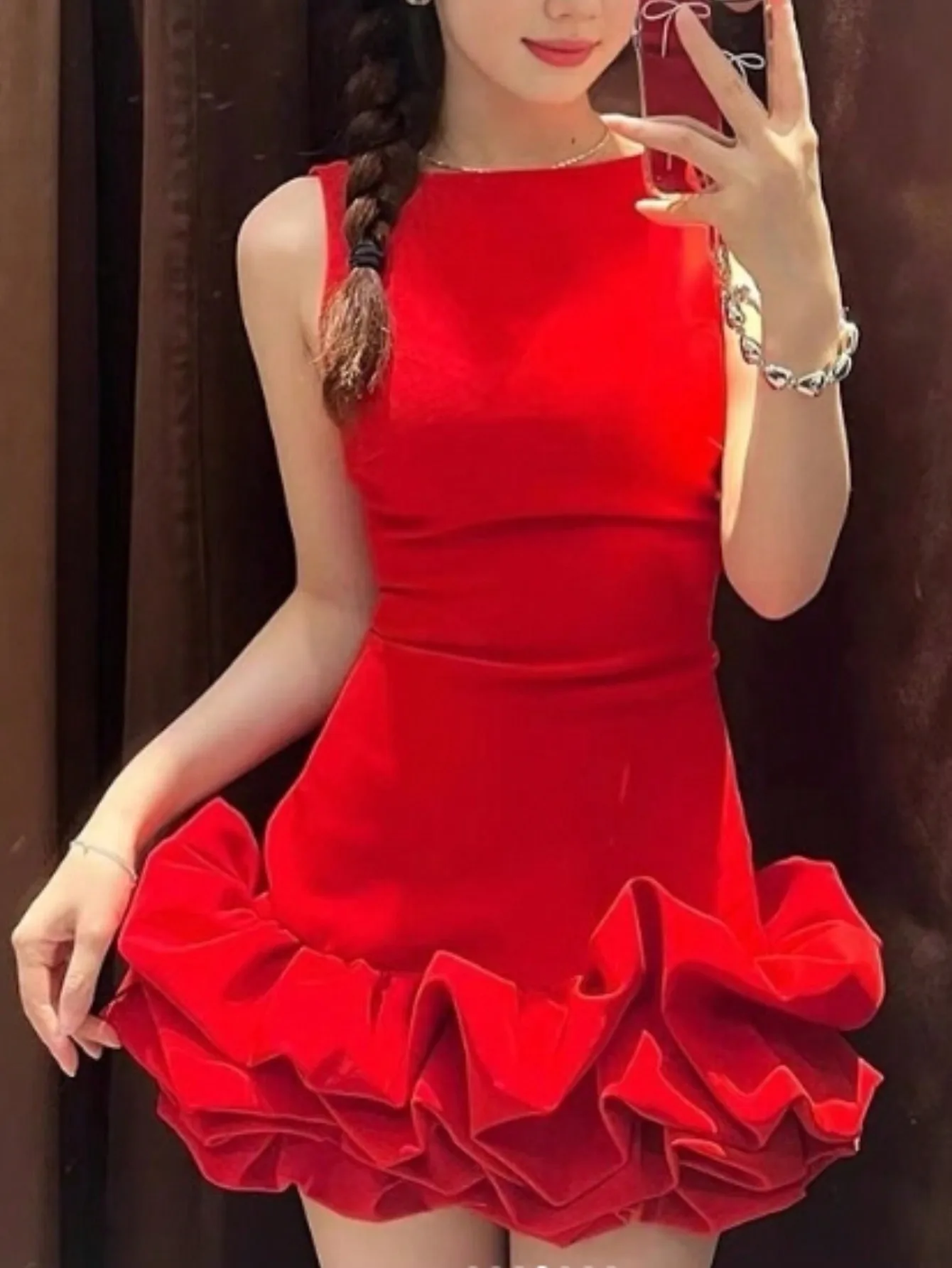 

Красное бархатное плиссированное мини-платье с юбкой с оборками для вечеринок и праздников