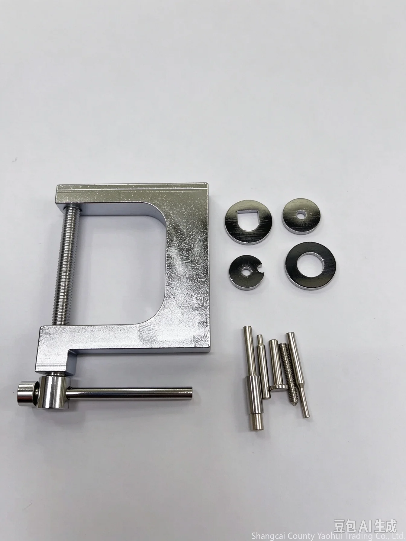 For dismantle the drone gimbal tool, dismantle the gimbal screwdriver tool with a set of knife heads with a new packaging box.