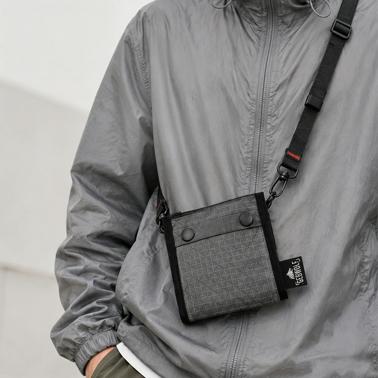 bolsa-transversal-impermeavel-de-ombro-unico-para-celular