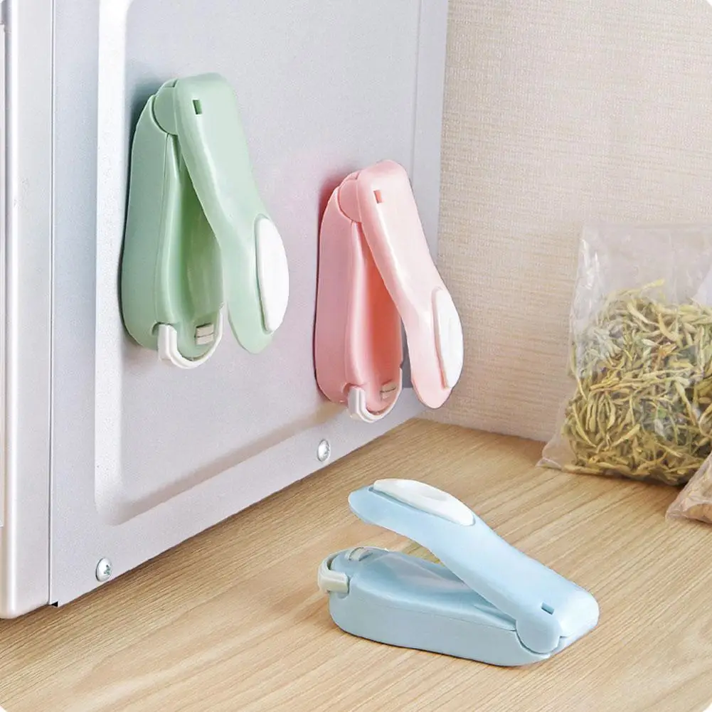 Mini Sealer Small Household Plastic Sealing Machine Mini Seal Hand Bag Sealing Snack Portable Machine Press Plastic R4M3